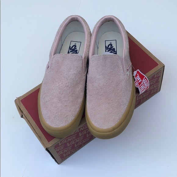 women's fuzzy slip on vans